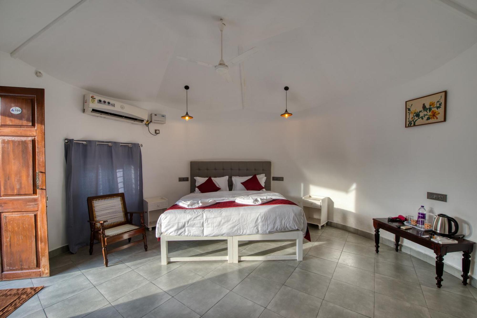 Le Epic Resort Virampattinam Exterior photo
