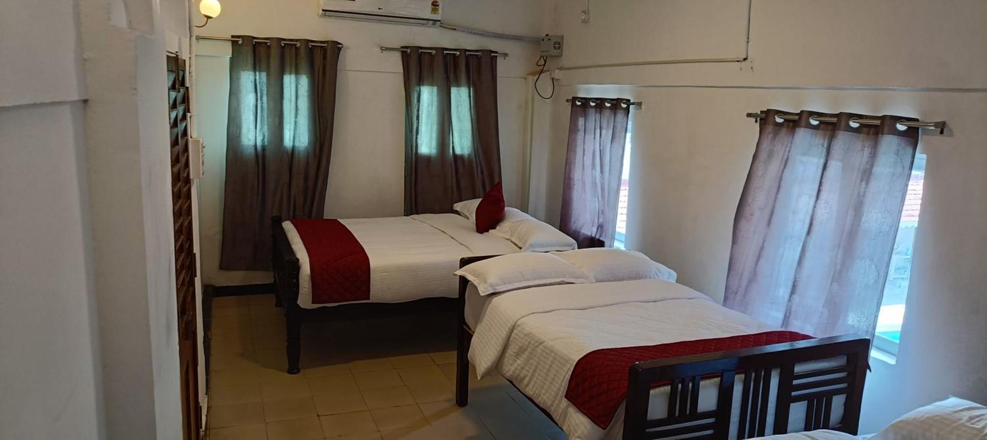 Le Epic Resort Virampattinam Exterior photo
